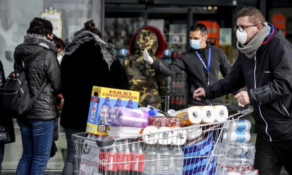 Κορωνοϊός: Μέτρα ζήτησαν τα σούπερ μάρκετ - Τι ισχύει με ωράριο λειτουργίας και άδειες